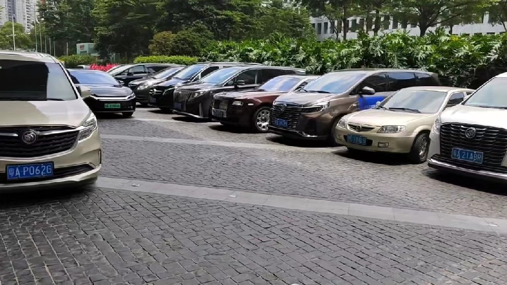 小蛮腰科技大会会议租车.jpg