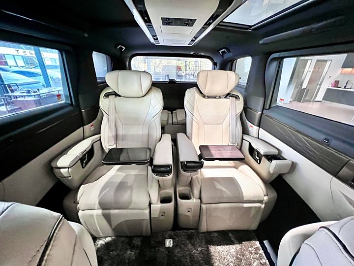 埃尔法租车,带司机租车,商务车租车的图片展示