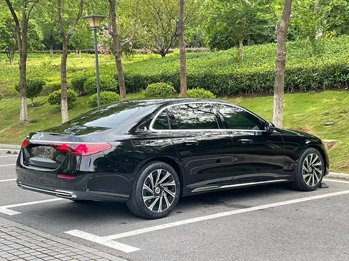 奔驰租车,婚车租车的图片展示