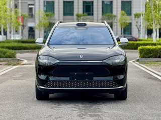 问界M9